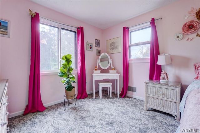 6 High Point Drive, Parma, NY 14559