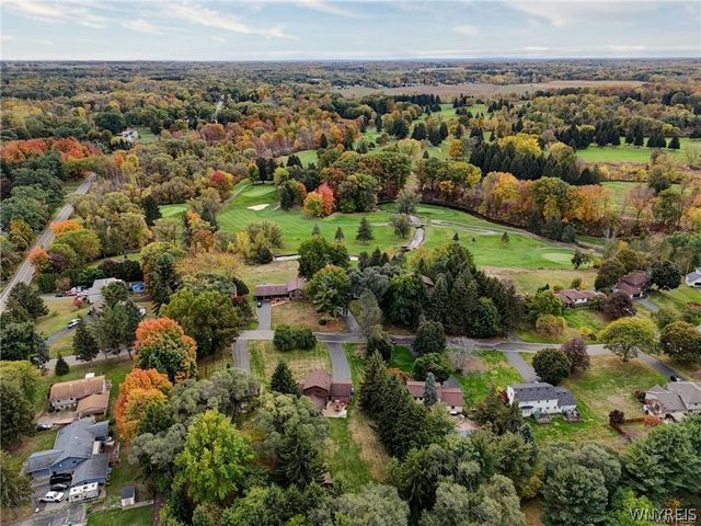 6 High Point Drive, Parma, NY 14559