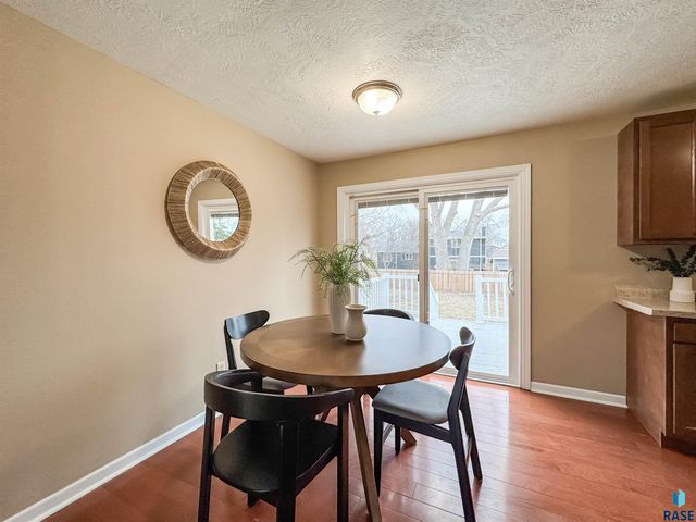 108 S Needles Dr, Brandon, SD 57005