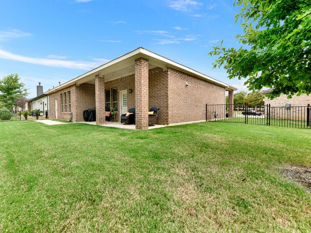 805 Hearthside Way, Mckinney, TX 75071