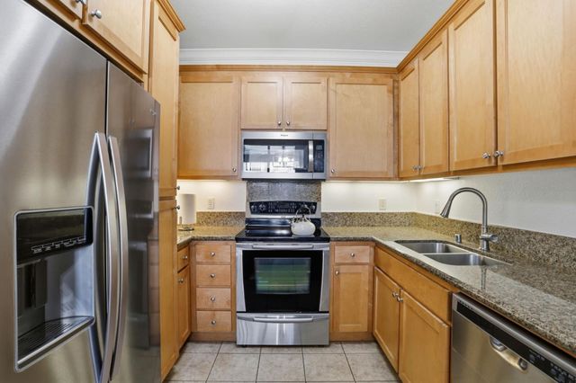 2968 Moorpark Avenue 17, San Jose, CA 95128