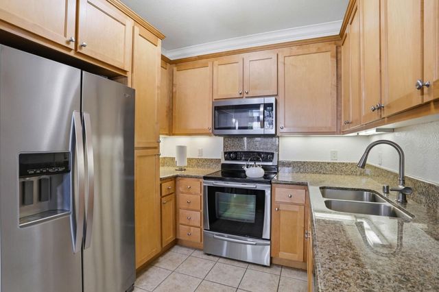 2968 Moorpark Avenue 17, San Jose, CA 95128