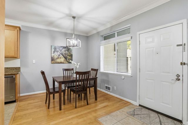 2968 Moorpark Avenue 17, San Jose, CA 95128