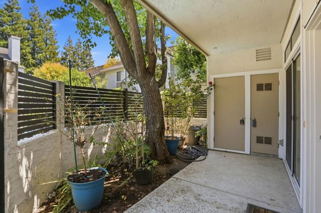 2968 Moorpark Avenue 17, San Jose, CA 95128