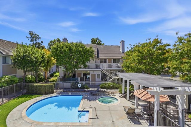 2968 Moorpark Avenue 17, San Jose, CA 95128