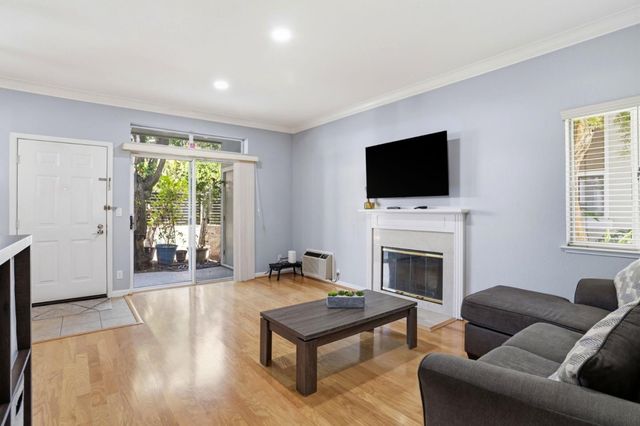 2968 Moorpark Avenue 17, San Jose, CA 95128