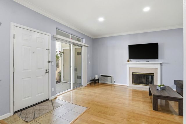 2968 Moorpark Avenue 17, San Jose, CA 95128