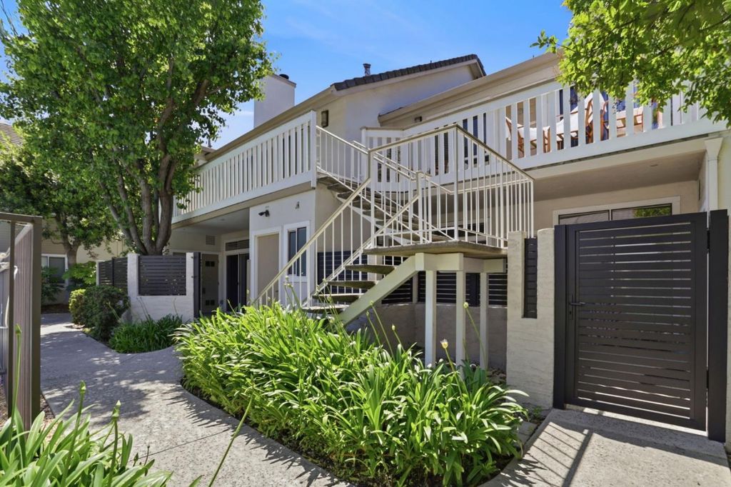 2968 Moorpark Avenue 17, San Jose, CA 95128