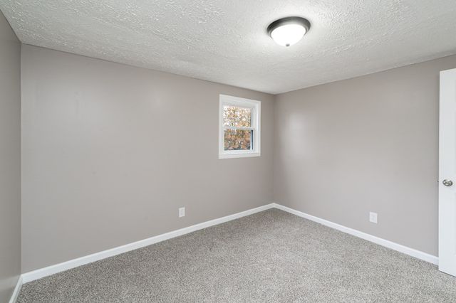 115 Cameron Dr, Fayetteville, TN 37334