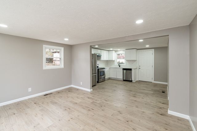 115 Cameron Dr, Fayetteville, TN 37334