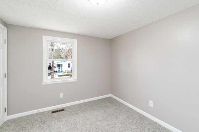 115 Cameron Dr, Fayetteville, TN 37334