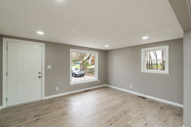 115 Cameron Dr, Fayetteville, TN 37334