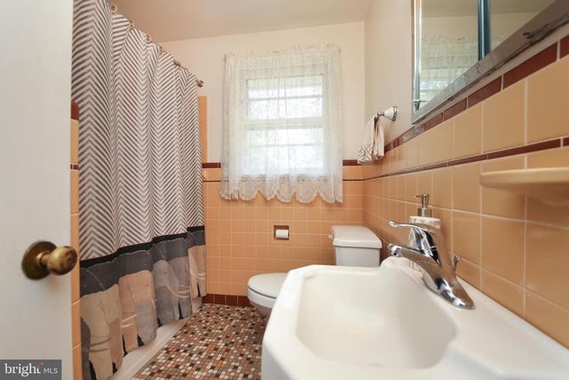 95 SPRINGS DR, Doylestown, PA 18901