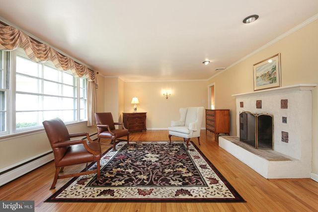 95 SPRINGS DR, Doylestown, PA 18901