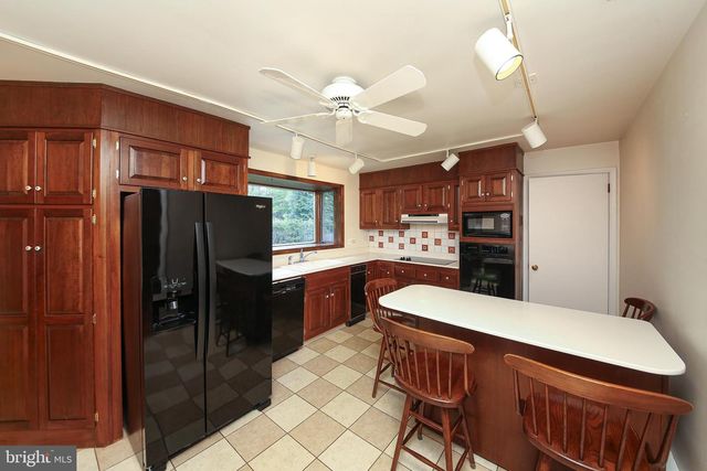 95 SPRINGS DR, Doylestown, PA 18901