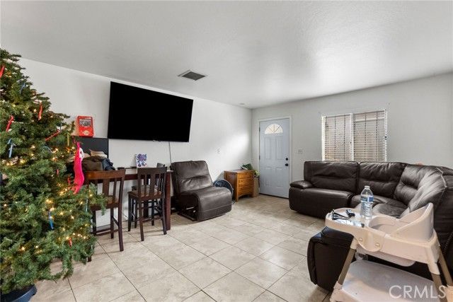 11419 Acala Avenue, San Fernando, CA 91340