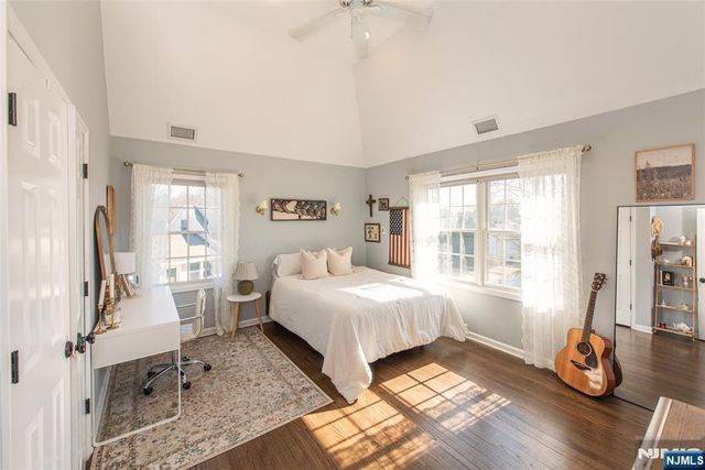 18 Stonycroft Road, Wayne, NJ 07470