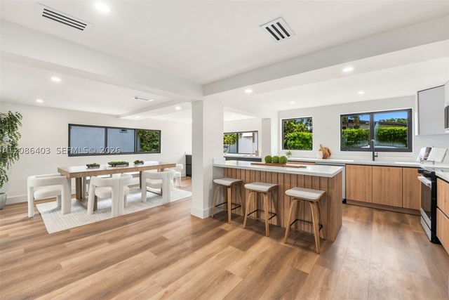 2412 Sugarloaf Ln, Fort Lauderdale, FL 33312