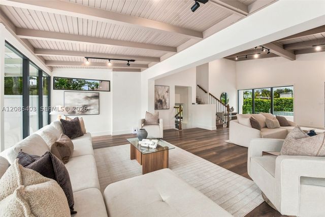 2412 Sugarloaf Ln, Fort Lauderdale, FL 33312