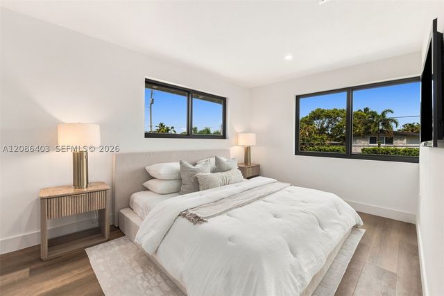 2412 Sugarloaf Ln, Fort Lauderdale, FL 33312
