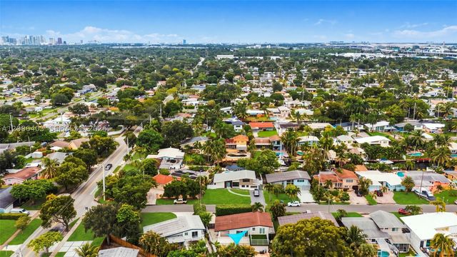 2412 Sugarloaf Ln, Fort Lauderdale, FL 33312