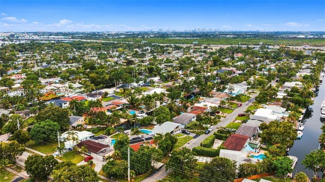 2412 Sugarloaf Ln, Fort Lauderdale, FL 33312