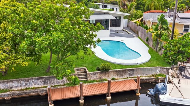 2412 Sugarloaf Ln, Fort Lauderdale, FL 33312