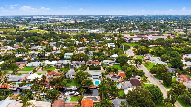 2412 Sugarloaf Ln, Fort Lauderdale, FL 33312