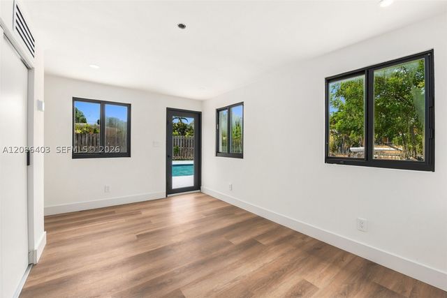 2412 Sugarloaf Ln, Fort Lauderdale, FL 33312