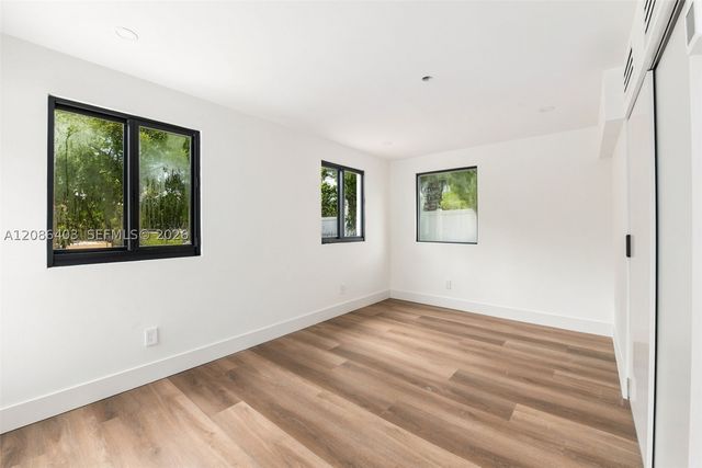 2412 Sugarloaf Ln, Fort Lauderdale, FL 33312