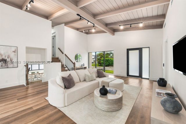2412 Sugarloaf Ln, Fort Lauderdale, FL 33312