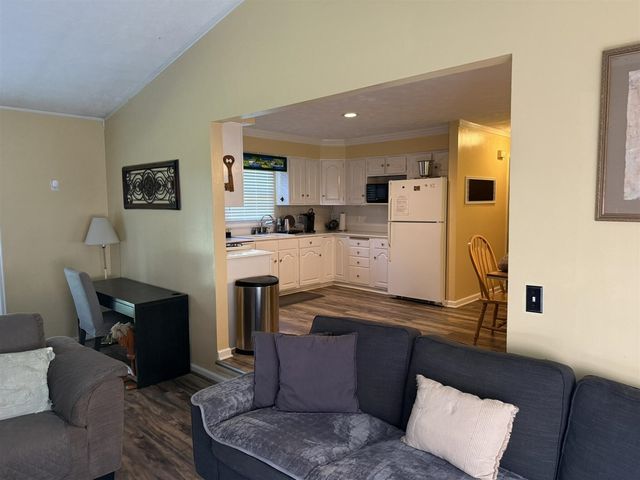 4700 Napier Road, Canton, MI 48187