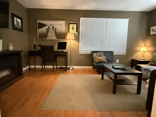 4700 Napier Road, Canton, MI 48187