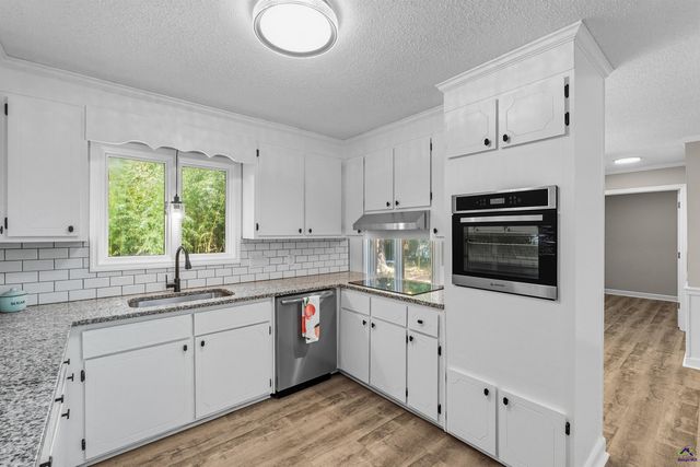 200 Stone Edge Road, Macon, GA 31210