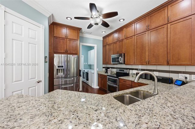 7646 Red River Rd, West Palm Beach, FL 33411