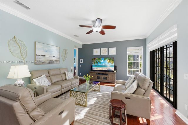 7646 Red River Rd, West Palm Beach, FL 33411