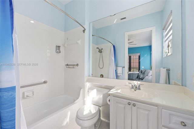 7646 Red River Rd, West Palm Beach, FL 33411