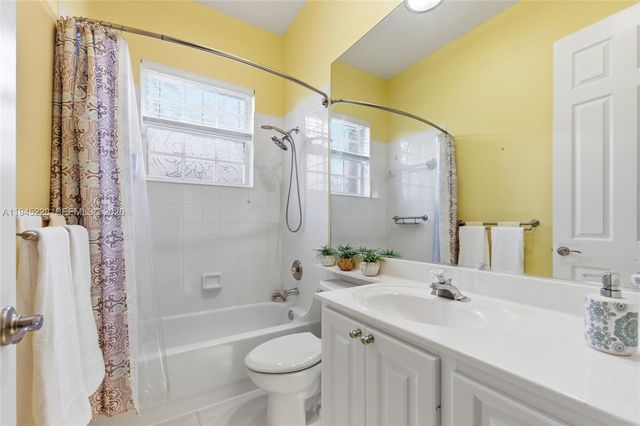 7646 Red River Rd, West Palm Beach, FL 33411