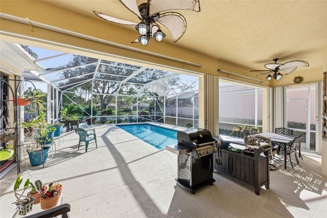 7646 Red River Rd, West Palm Beach, FL 33411