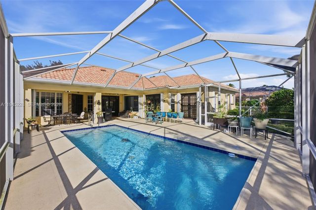 7646 Red River Rd, West Palm Beach, FL 33411