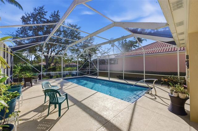 7646 Red River Rd, West Palm Beach, FL 33411