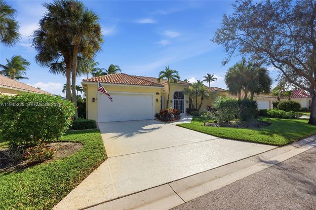 7646 Red River Rd, West Palm Beach, FL 33411