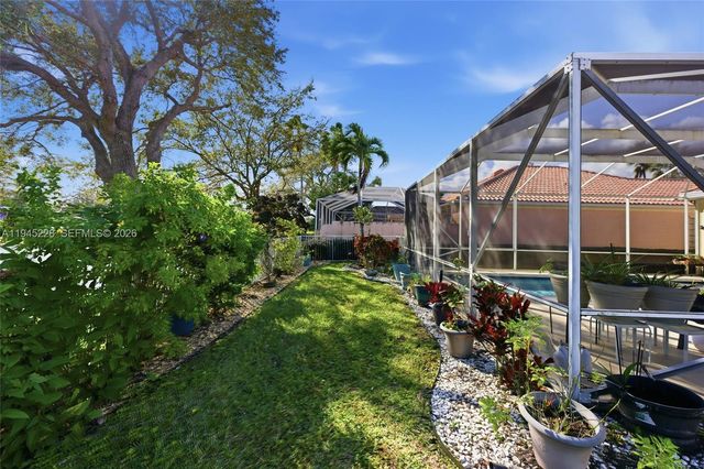 7646 Red River Rd, West Palm Beach, FL 33411