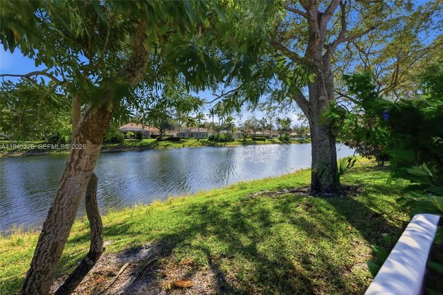 7646 Red River Rd, West Palm Beach, FL 33411