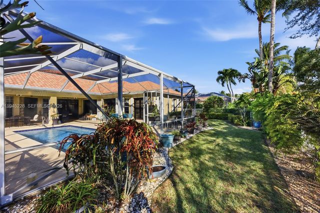 7646 Red River Rd, West Palm Beach, FL 33411