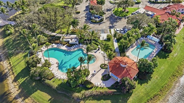 7646 Red River Rd, West Palm Beach, FL 33411