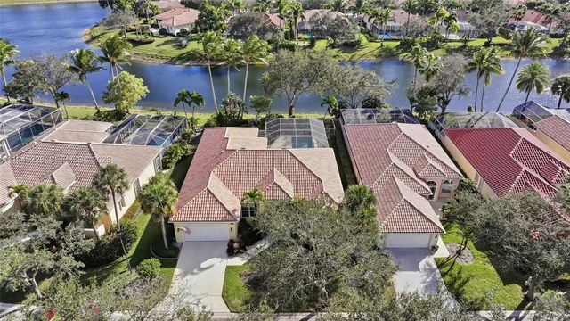 7646 Red River Rd, West Palm Beach, FL 33411