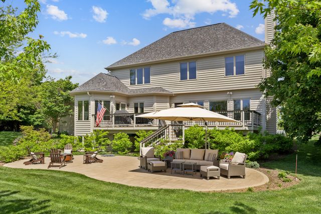 40W675 Stonebriar Lane, Elgin, IL 60124