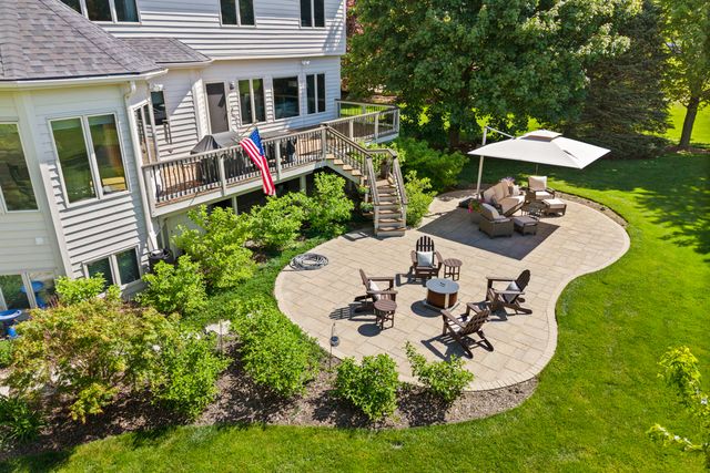 40W675 Stonebriar Lane, Elgin, IL 60124