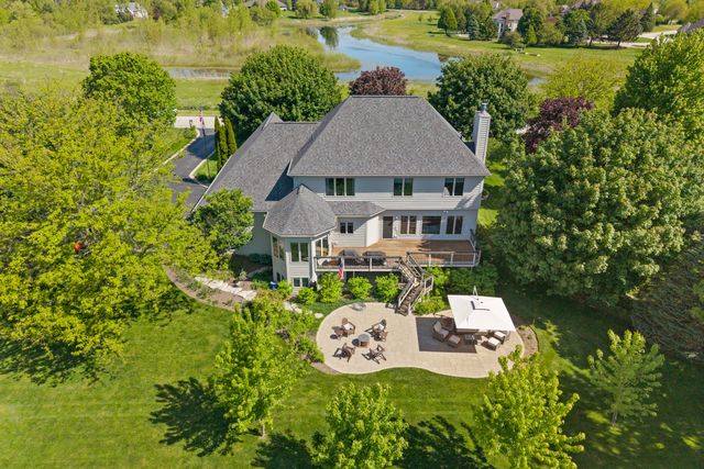 40W675 Stonebriar Lane, Elgin, IL 60124
